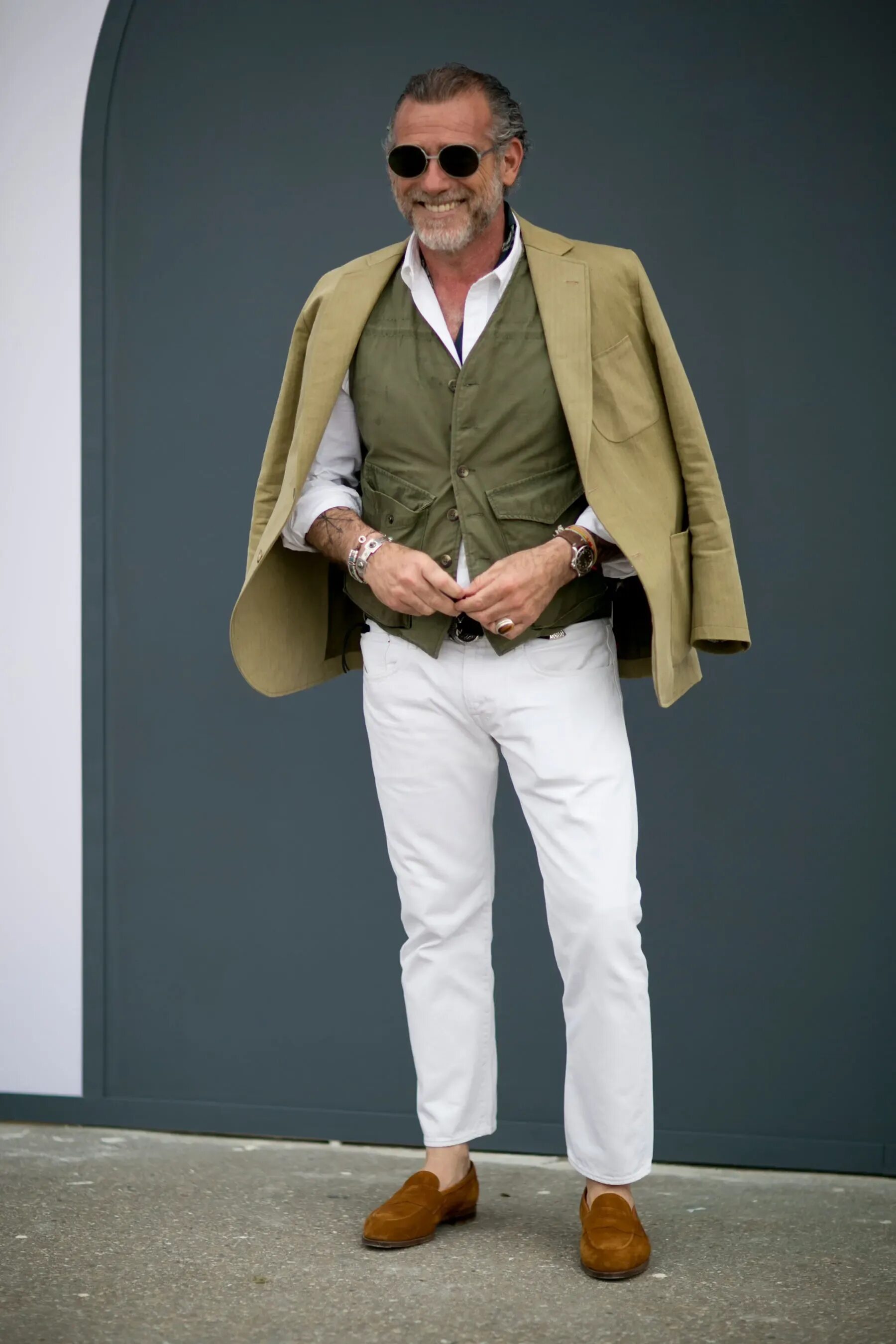 Стильный мужчина. Стильная одежда для мужчин 50 лет. Модный стильный мужчина. Модная одежда для мужчин 60 лет.