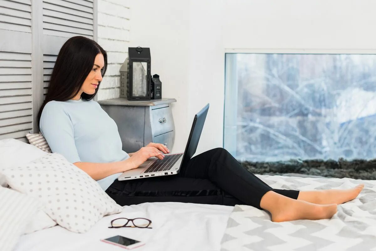 Working from home be like