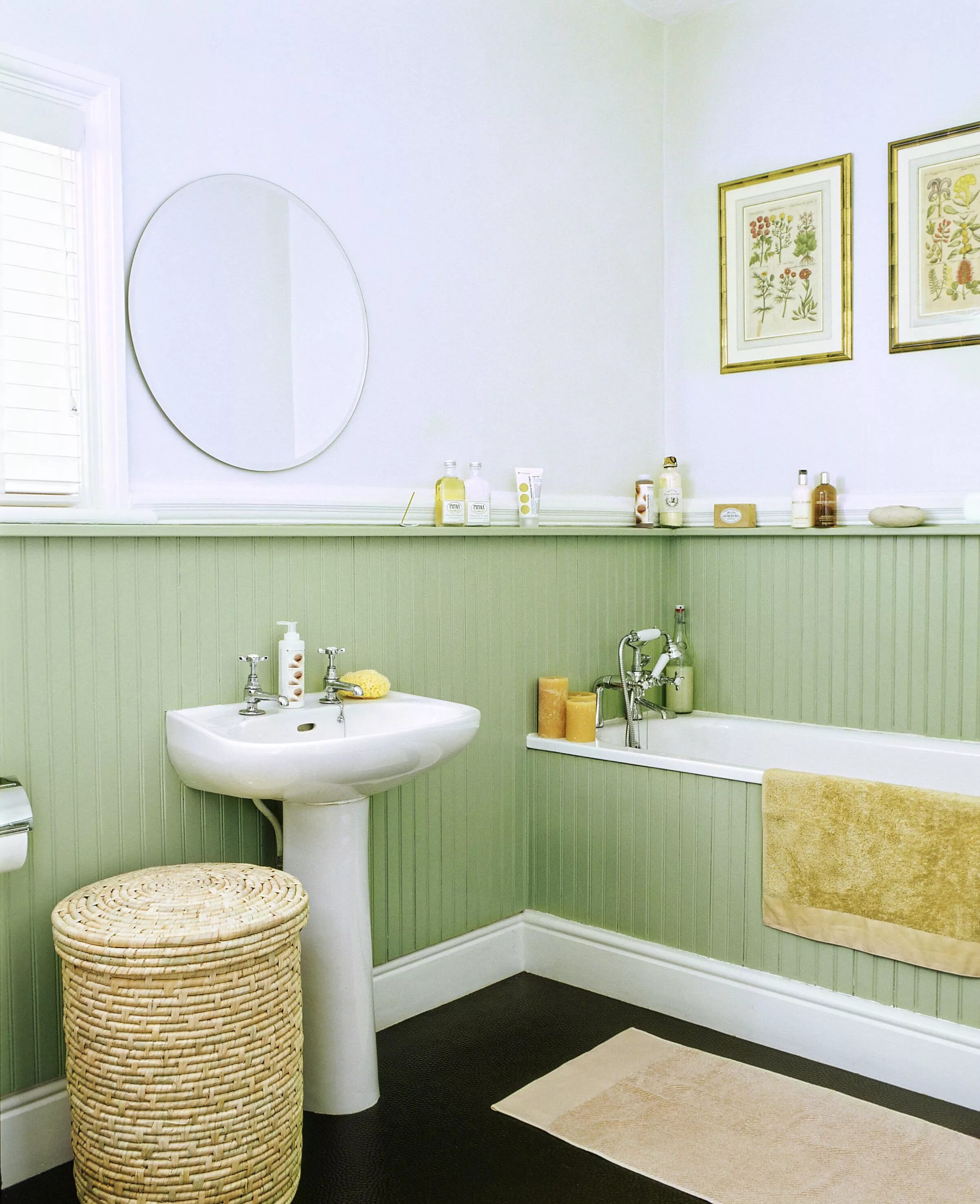 Стены в ванной. Отделка ванной комнаты плитка и краска. Стена в ванной. Фисташковая ванная комната. Комбинированная отделка ванной.