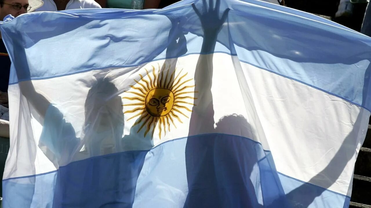 Кризисы аргентины. Аргентина БРИКС. Правительство Аргентины. Экономика Аргентины. День независимости Аргентины.