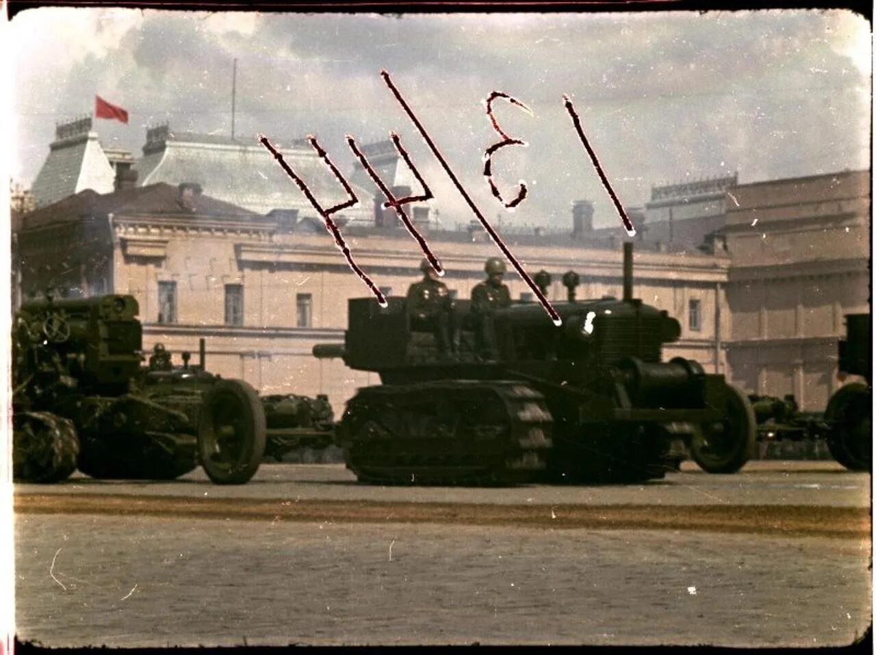 Инженерная школа дмитров. Парад 1947 года в Москве. Парад 1952 года в Москве. Парад на красной площади. Танковый парад 1947 года.