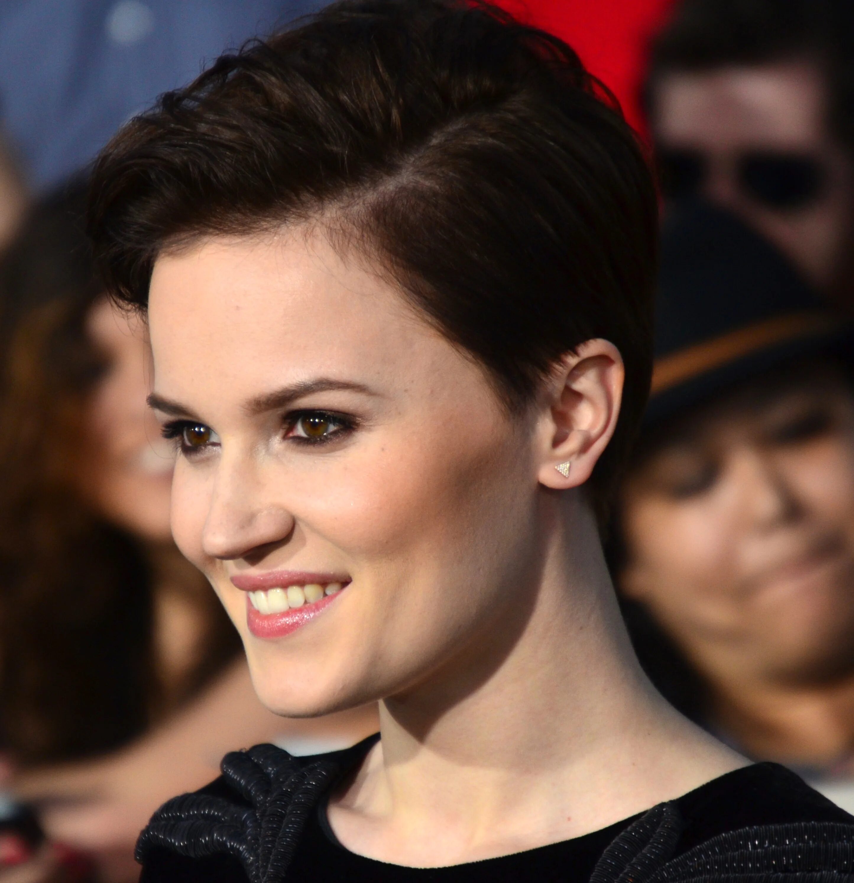 1 18 2014. Veronica Roth.