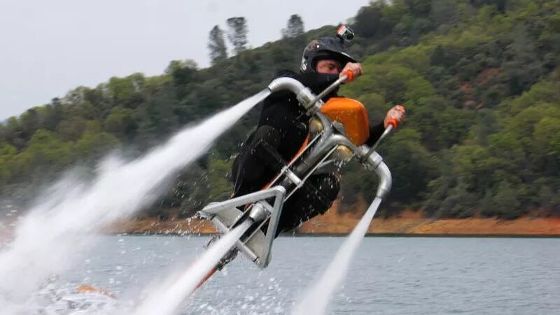 Водные средства передвижения. Летающий мотоцикл. Летающий гидроцикл. Реактивная струя воды. Передвижение по воздуху