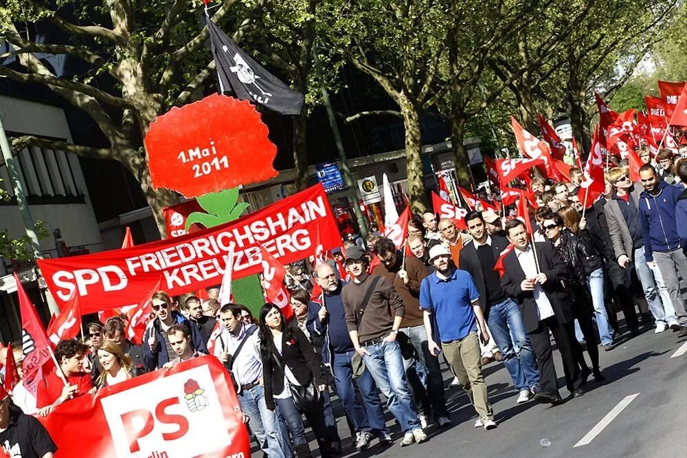 Праздник 1 мая в Германии. Праздник труда в Германии. Празднование 1 мая в Германии. День трудящихся в Германии.