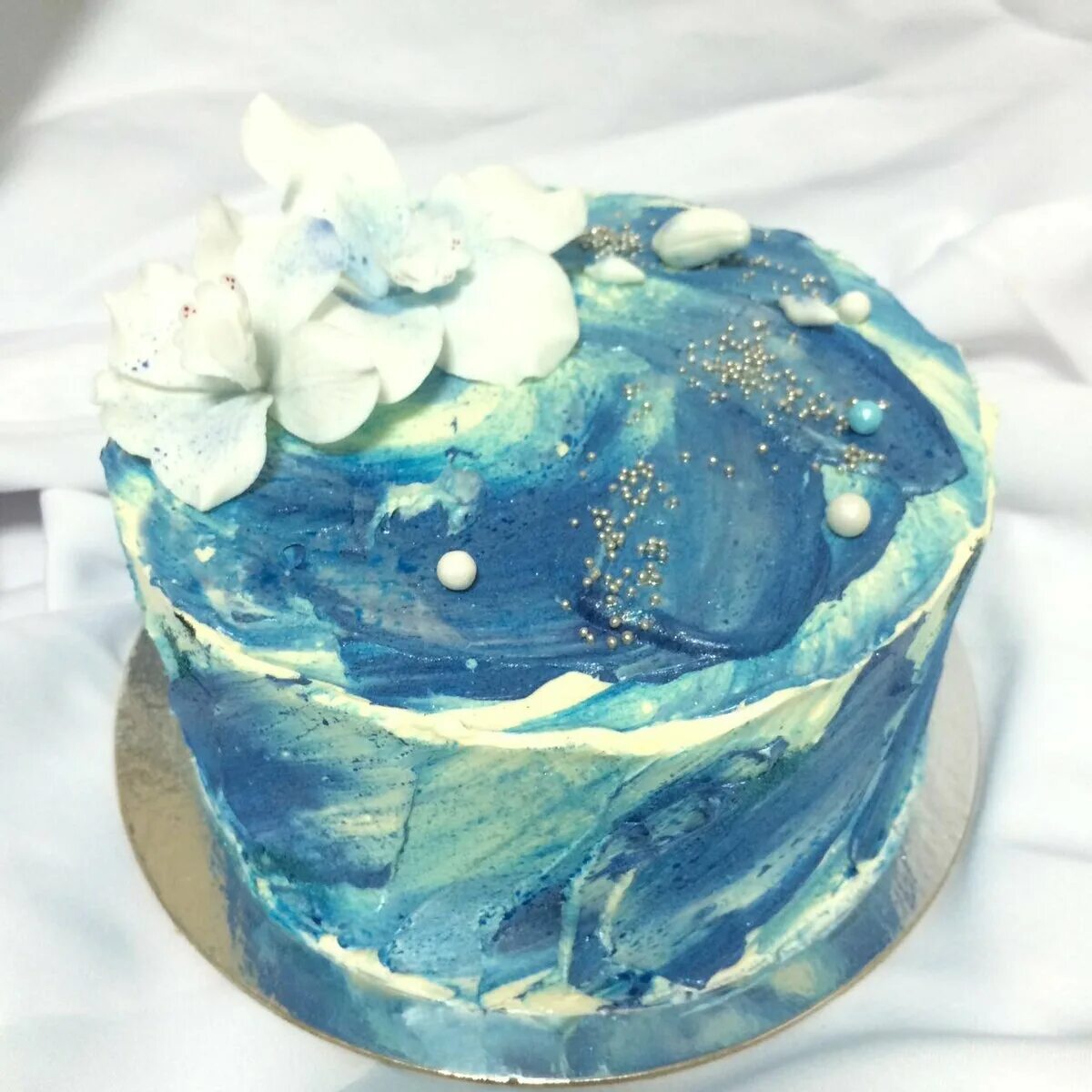 Как сделать на торте мазки из крема. Украшение торта мазками. Торт омбре фиолетовый. Торт с кремовыми мазками. Торт с кремовыми мазками.