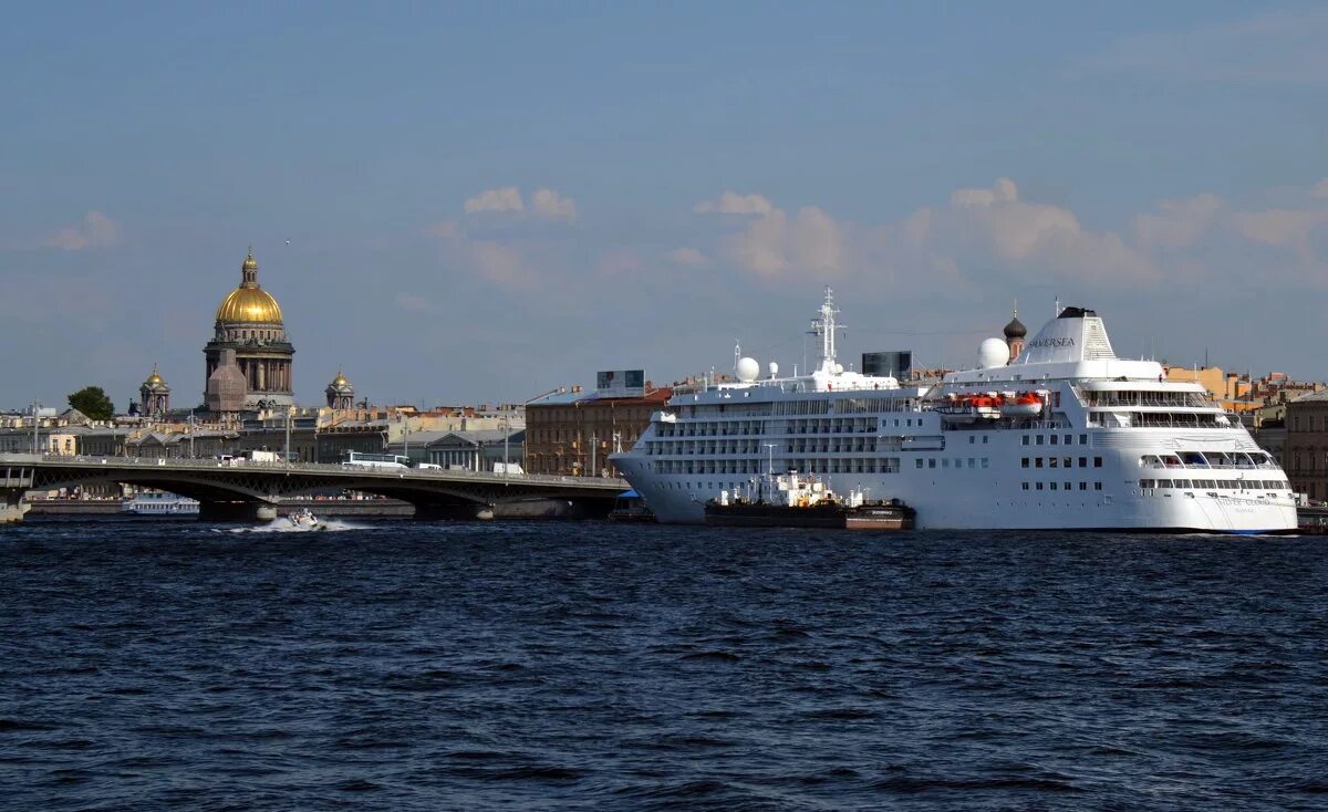 петербург белые ночи. прогулка по спб белые ночи. волны в неве в питере. простор недвижимость. мосты санкт-петербурга.