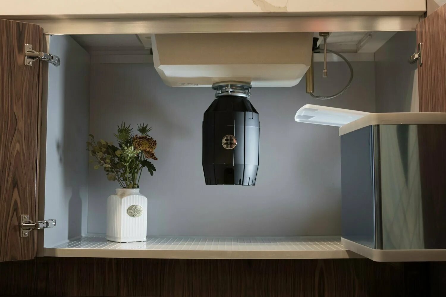 Bone crusher bc 810 slim line. измельчитель кухонный в раковину bone crusher. измельчитель пищевых отходов bonecrusher 910. измельчитель пищевых отходов bonecrusher 610. измельчитель кухонный в раковину bone crusher.