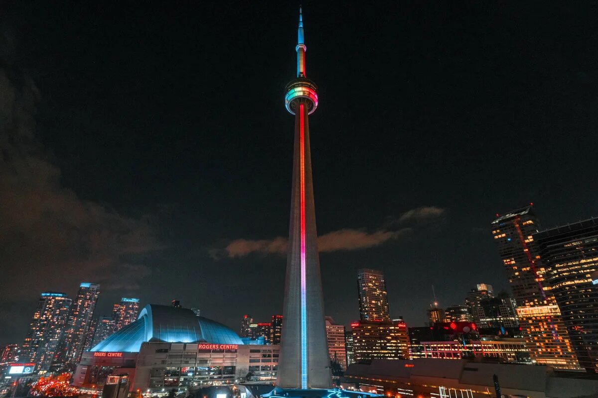 Телебашня торонто. Си-эн тауэр торонто. си-эн тауэр (cn tower) канада, торонто. телевизионная башня торонто. 1. телебашня си-эн тауэр в торонто.