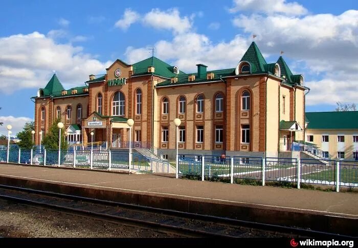 Жд вокзал родники. Железнодорожный вокзал Нурлат. ЖД станция Нурлат. Г Нурлат Татарстан. ЖД вокзал Нурлат.