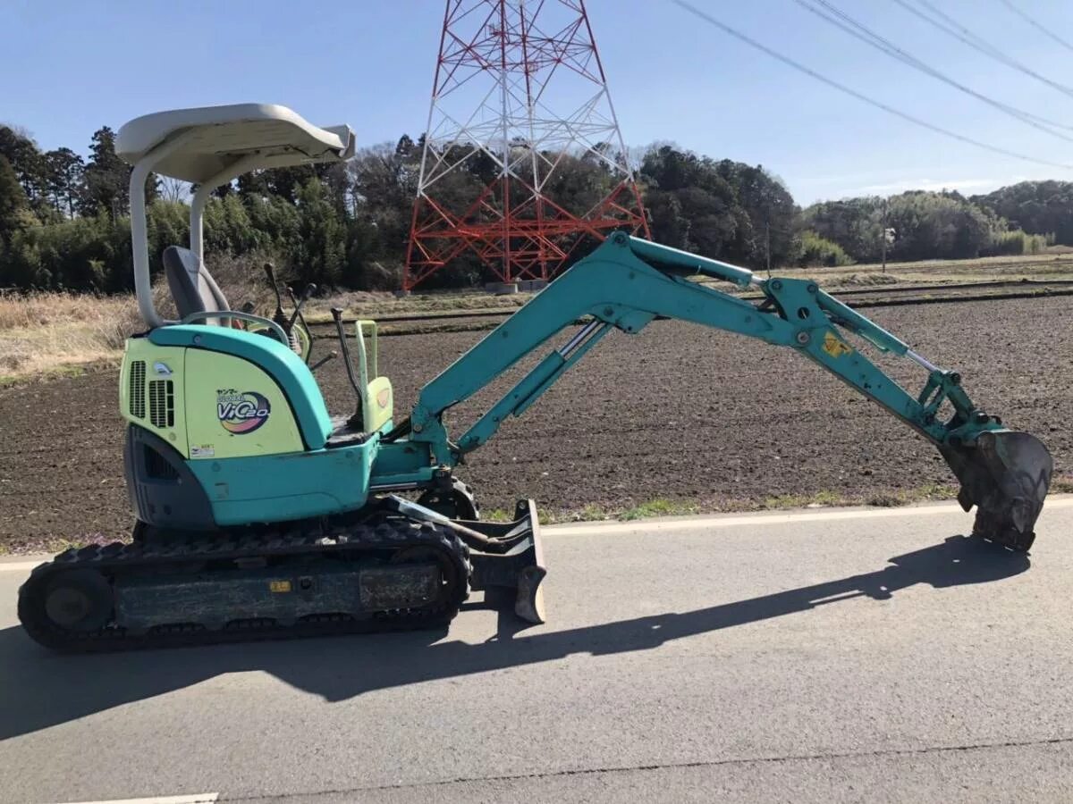 Мини экскаватор янмар. Мини экскаватор Yanmar. Экскаватор Yanmar b46. Микро экскаватор Янмар. Мини экскаватор Yanmar vio 30.