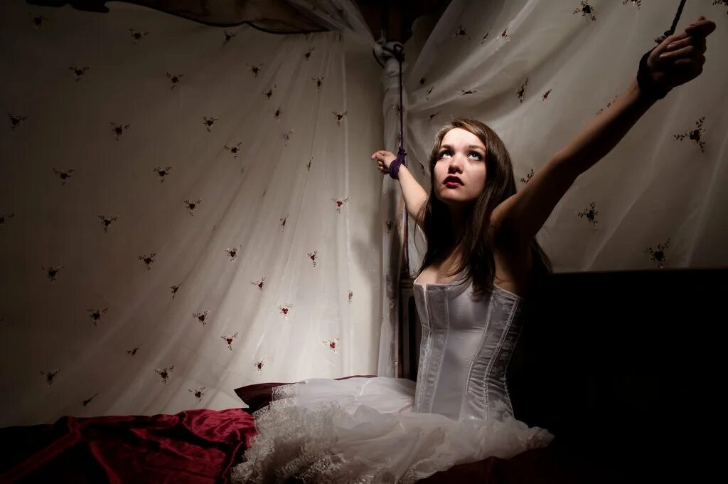 Скачать Песню Tied Up Andyr