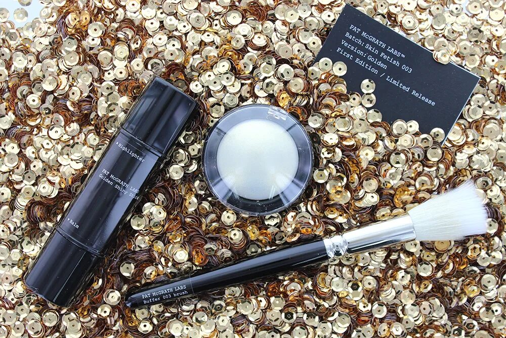 Mcgrath labs. Хайлайтер пэт макграт. pat mcgrath хайлайтер. skin fetish 003 pat mcgrath. скин фетиш пэт макграт хайлайтер.