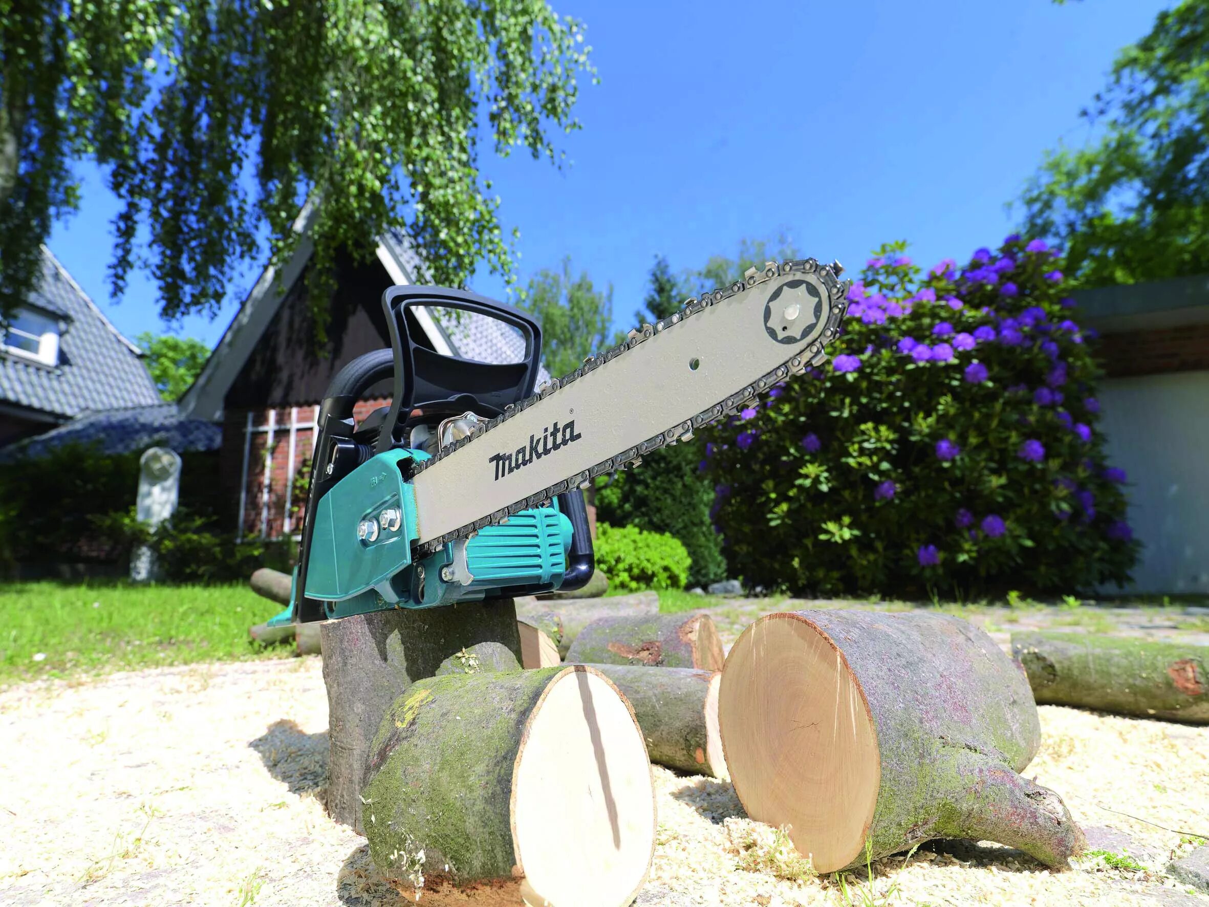 Бензопила Макита. Makita Chainsaw. Японские бензопилы Макита. Пила бытовая. Качественная бензопила для дома