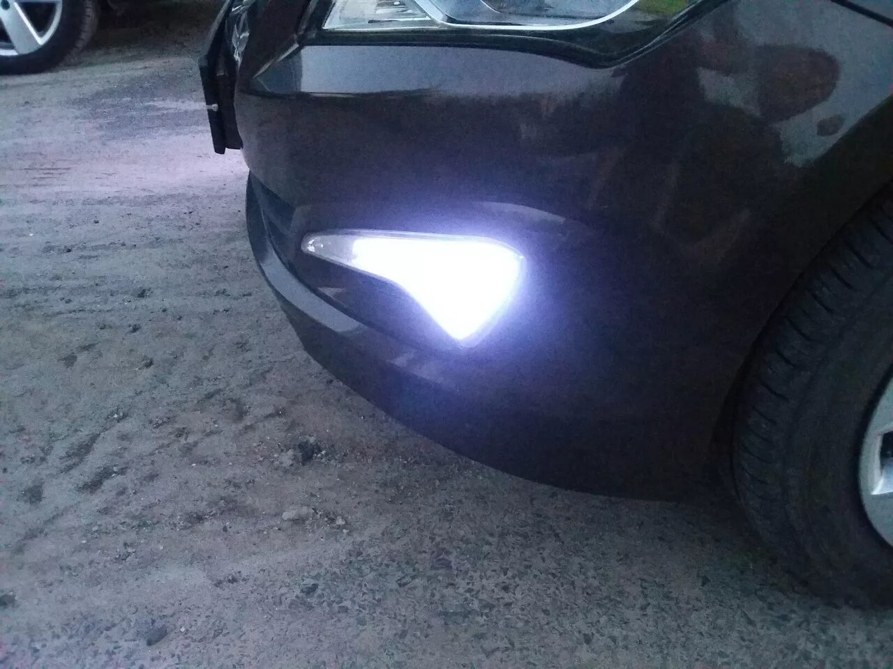 Дхо на хендай солярис 2015 лампочки. Цоколь дхо солярис 2015. Цоколи солярис 2015. Замена ходовых огней хендай солярис. Hyundai solaris 2015 дхо.