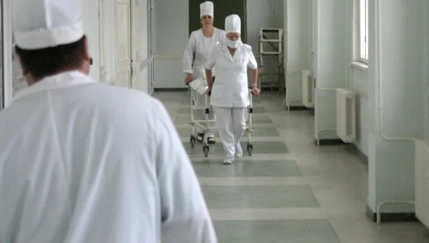 Психушки медсестры. Одежда в психиатрической больнице. Медсестры в психбольницах. Психушки медсестры. Психиатрическая медсестра.