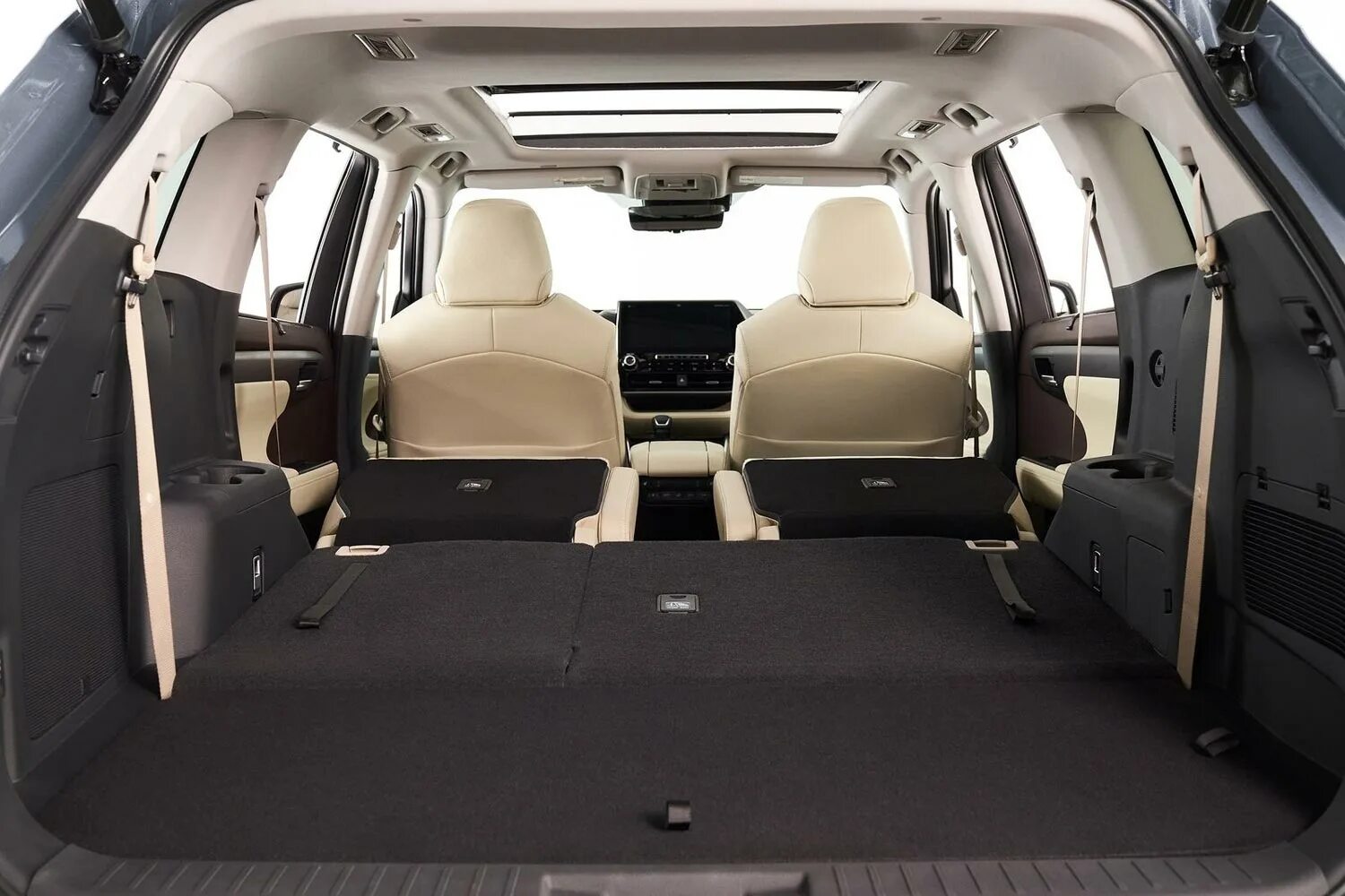 Toyota highlander iv (u70) 2020. Toyota highlander 2021 салон. Toyota highlander 2021 interior. Nissan pathfinder 7 местный. Тойота хайлендер места.