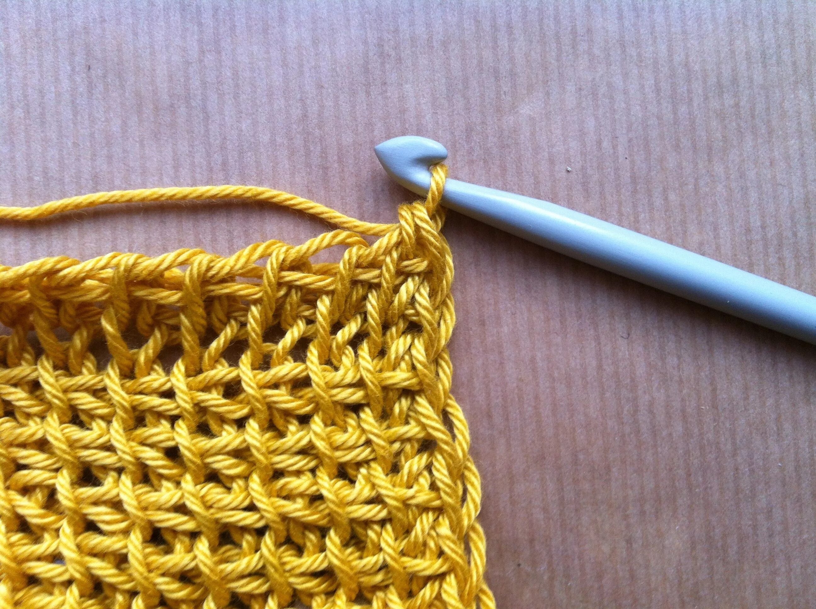 Тунисская техника крючком. Тунисское вязание. Тунисский крючок. Тунисская вязка крючком. Тунисское плетение.