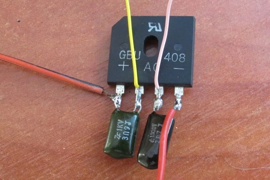 C2 6 стабилитрон. диод 6а 1000в. диод 1n4148 даташит. стабилитрон на 2 вольта схема. стабилитрон 6 вольт.