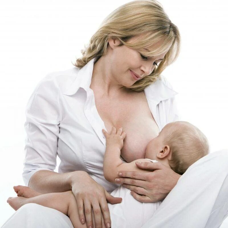 Лактация. Кормит грудью. Вскармливание грудью. Кормящая мама. Мать кормит грудью.
