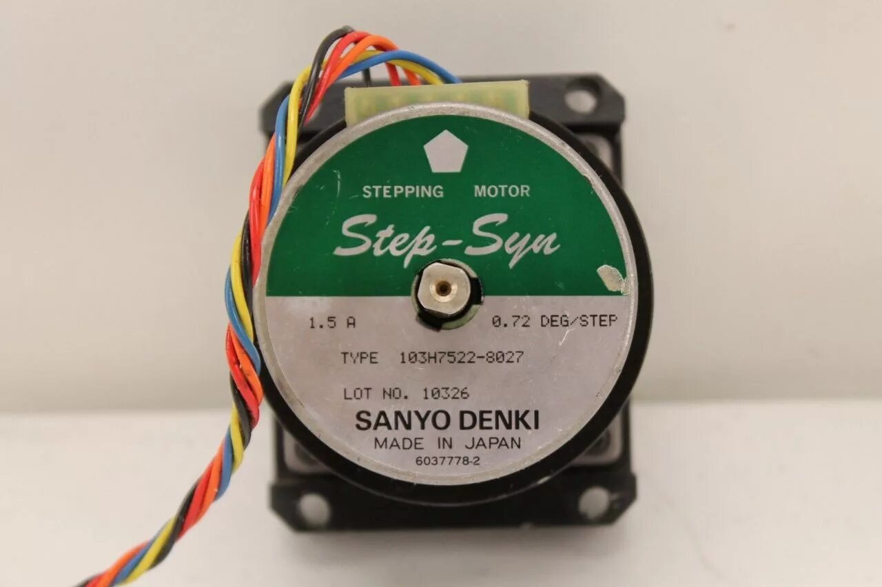 Тип 103. Шаговый двигатель sanyo denki. linear motor sanyo denki. шаговый двигатель stepsyn 103-8575-7046. sanyo denki co., ltd..