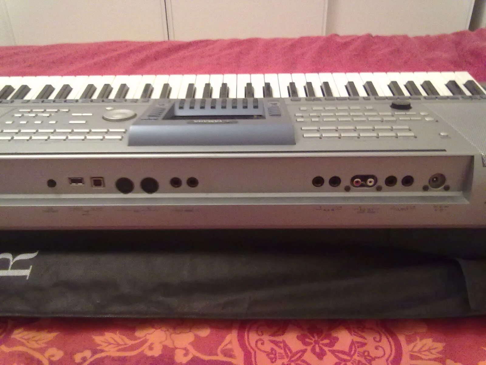 Psr-1500. Синтезатор yamaha 1500 psr 2000 3000. Psr-1500. Ямаха psr 1300. Yamaha psr +3000 задняя панель.