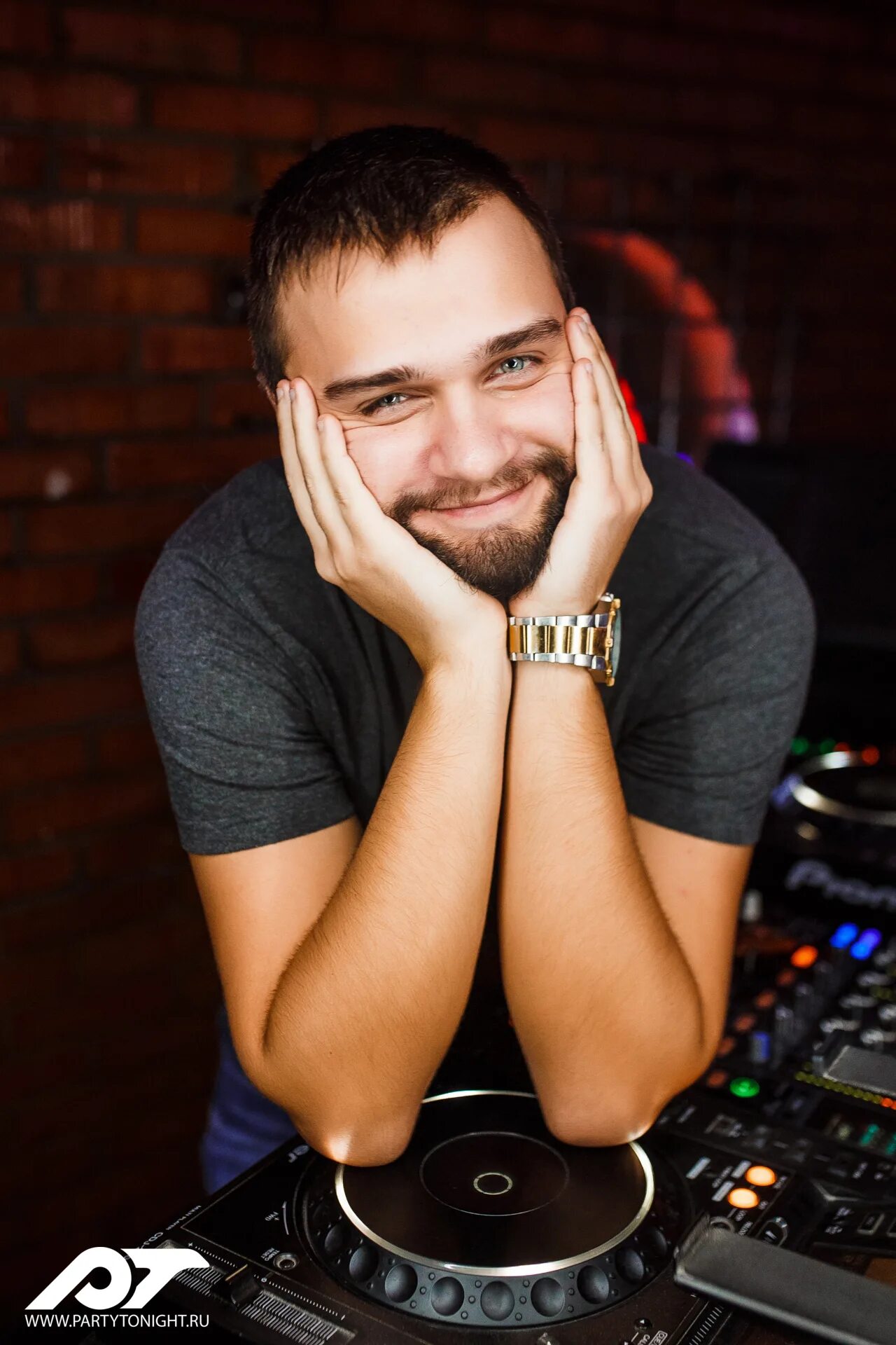 иван зацепин диджей. саши демидова диджей. антон пругло диджей. евгений кушнир ди джей. диджей мси.