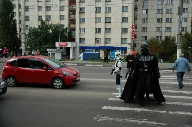 Соловьев против белгородцев. Дарт Вейдер из Белгорода. Дарт Вейдер Белгород троллейбус.