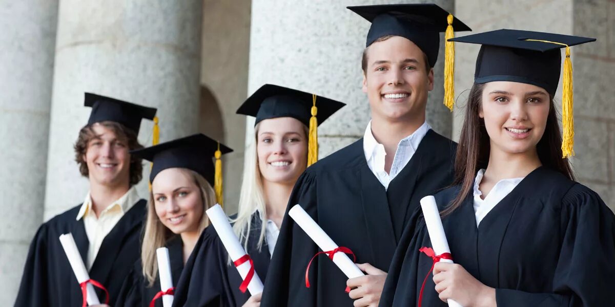 Магистр мастер. Шапка выпускника университета. Магистр мастер. Шапочка выпускника. Mens graduation.