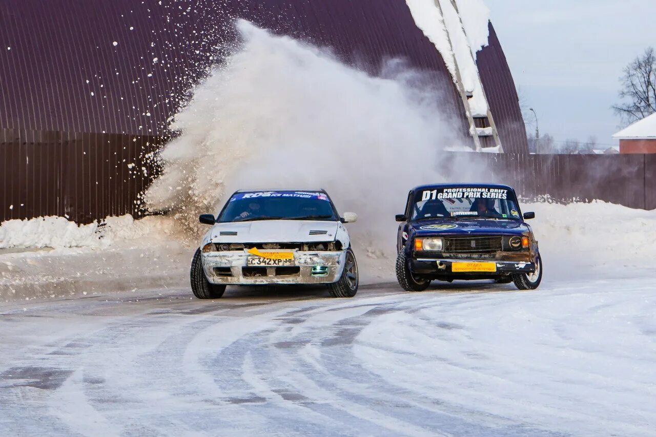 Double drift. Volvo 760 зимний дрифт. subaru forester winter drift 555. subaru forester winter drift. нива дрифт.