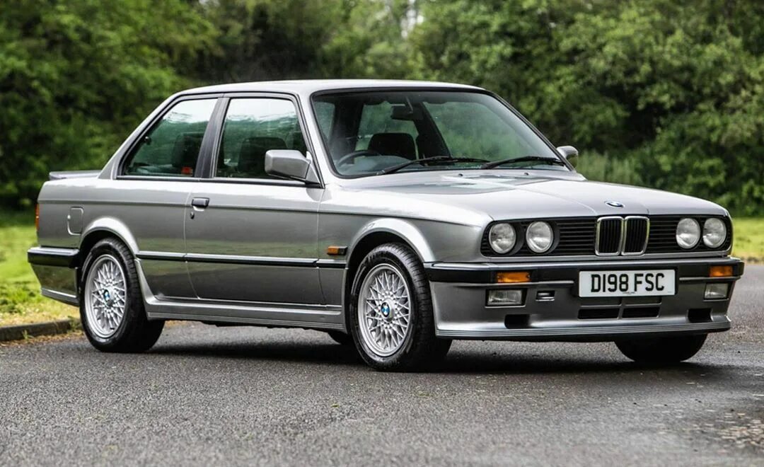 Bmw e30. Bmw e30 white. Е30 седан. Bmw e30 m-tech 2. Bmw e30 318i coupe.