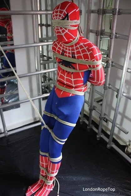 Unexpected bound. Spider man bound. человек паук в костюме садо мазо. londonropetop.