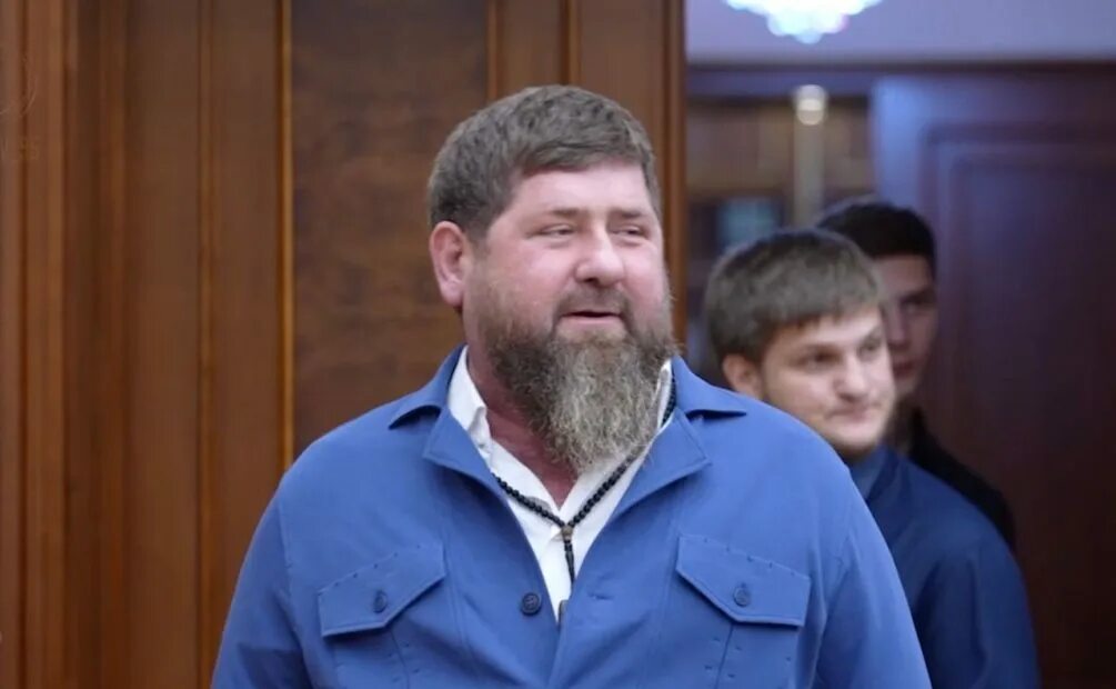 Рамзан кадыров. Болезнь кадырова сейчас рамзана. Рамзан кадыров 2004. Рамзан кадыров. Рамзан кадыров фото.