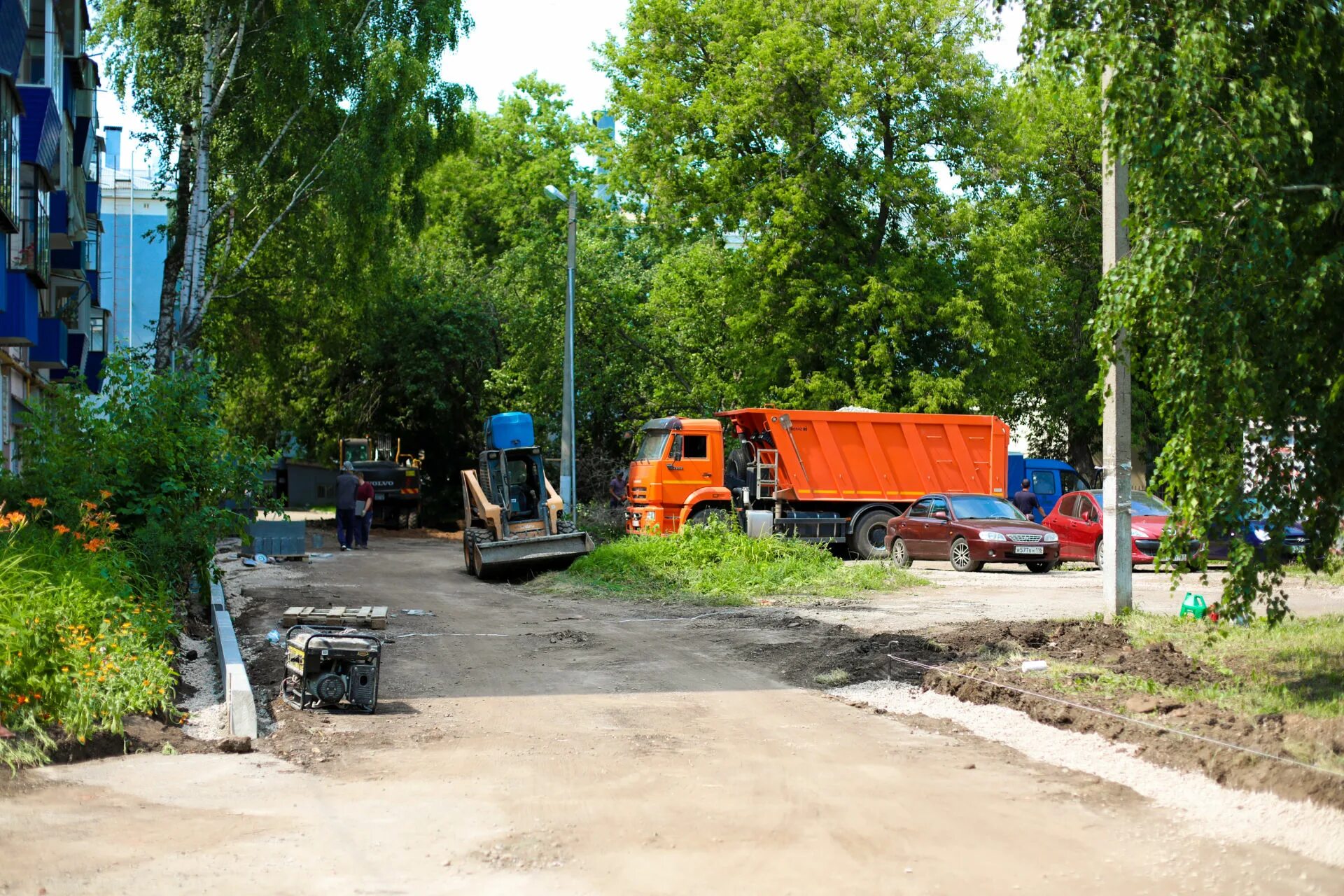 Во дворах Бугульмы начали устанавливать детские Бугульма