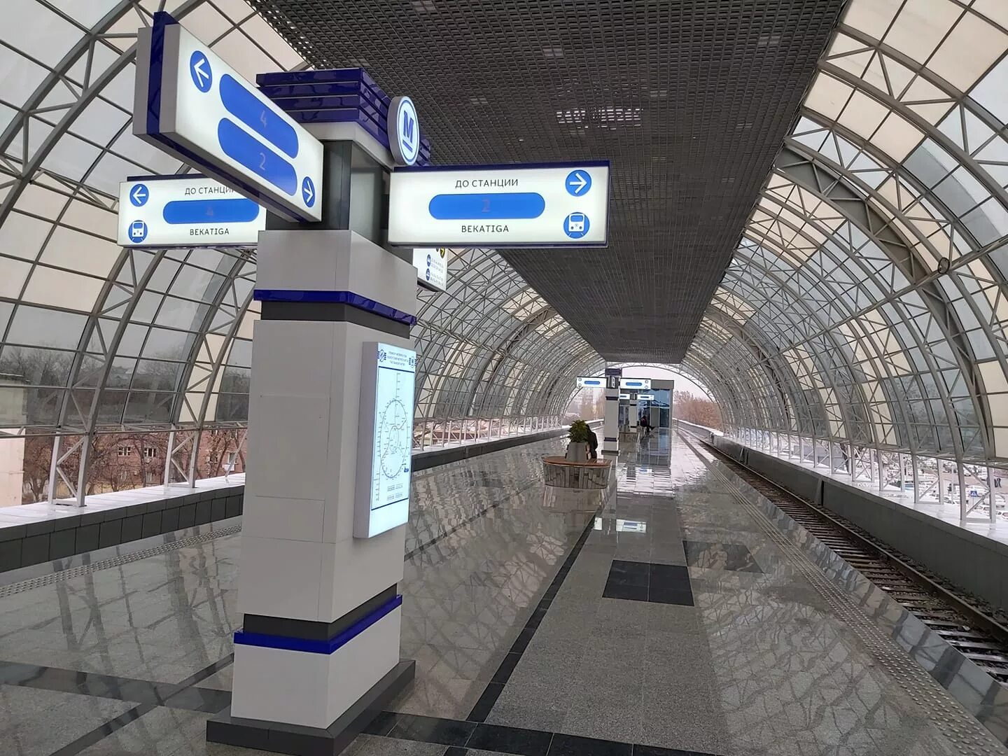 Надземное метро в ташкенте. Ташкент метро куйлюк. Узбекистан ташкент метро. Ташкент метро станция ахангаран. Станция метро 2 бекат.