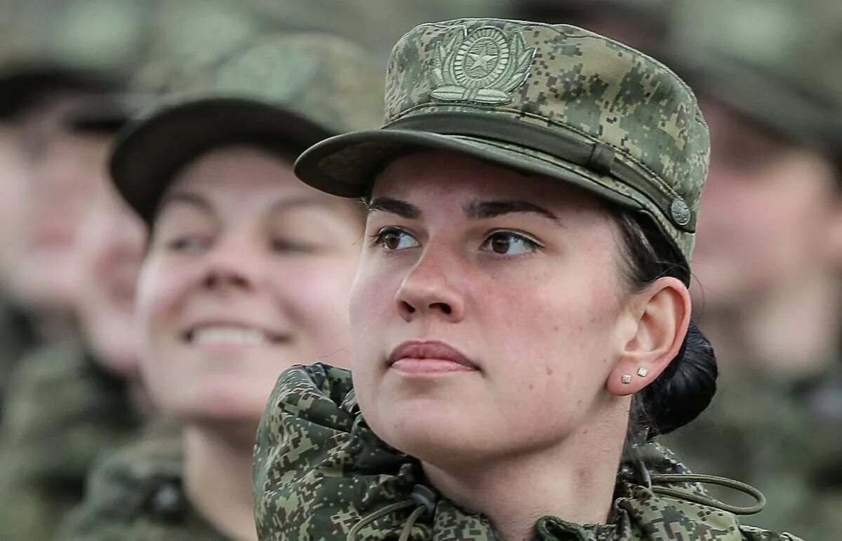 Хочу быть военнослужащей