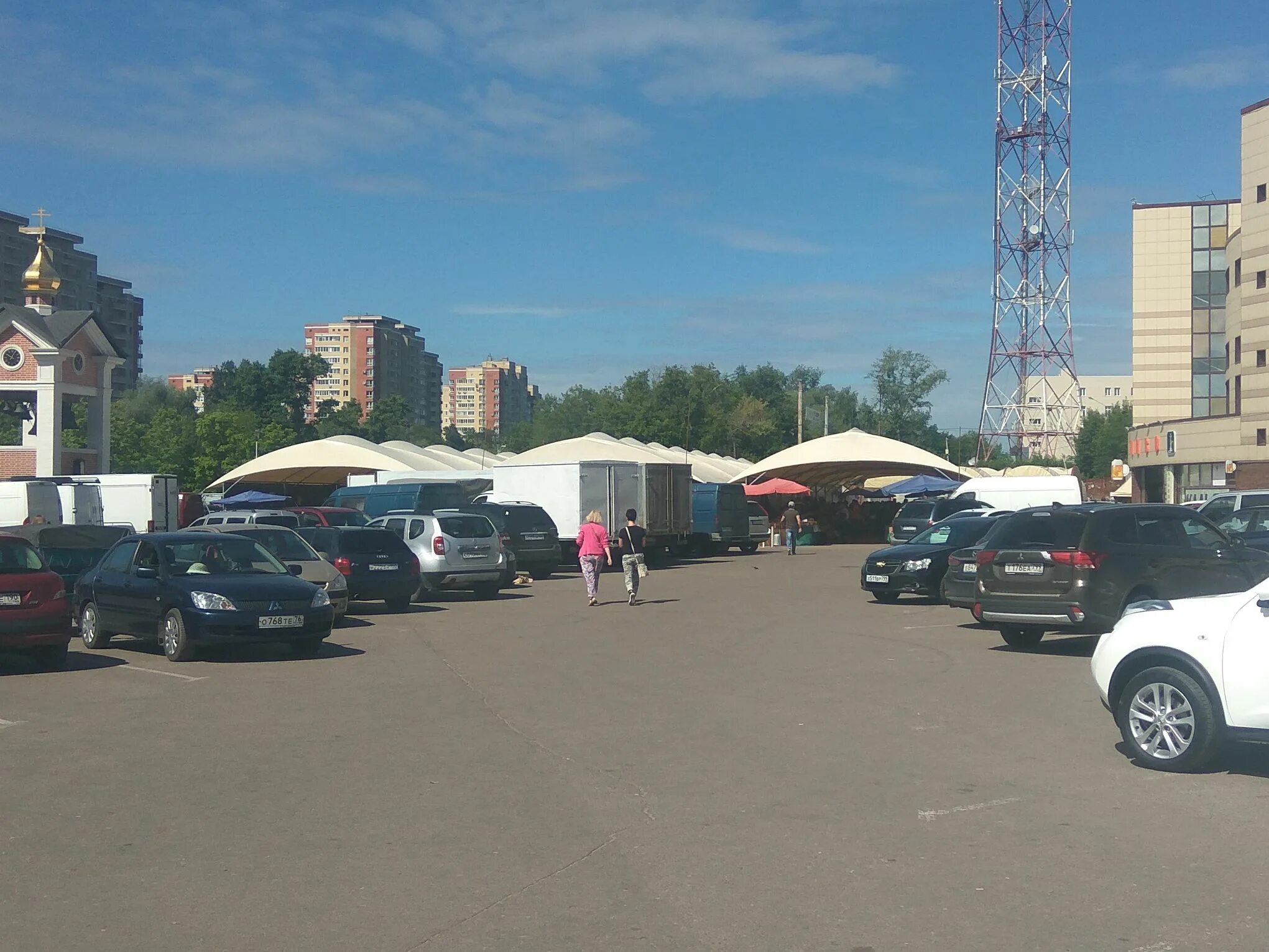 Круглый рынок щелково. Метро щелковская рынок. Щелковский овощной рынок. Центральный рынок щелково. Уральская улица гольяново.