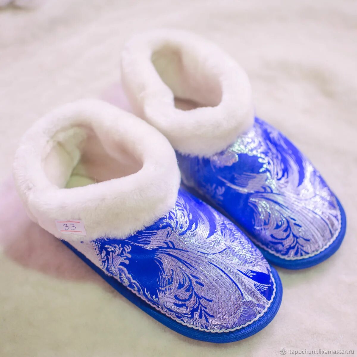 Чуни женские зимние. Чуни ii redfox. Тапочки из овчины bolero. Тапочки из овчины bolero. Тапочки зимний домик.