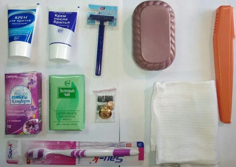наборы для гигиены для новорожденных. набор предметов личной гигиены. туалетные принадлежности. средства личной гигиены. предметы личной гигиены для детей.