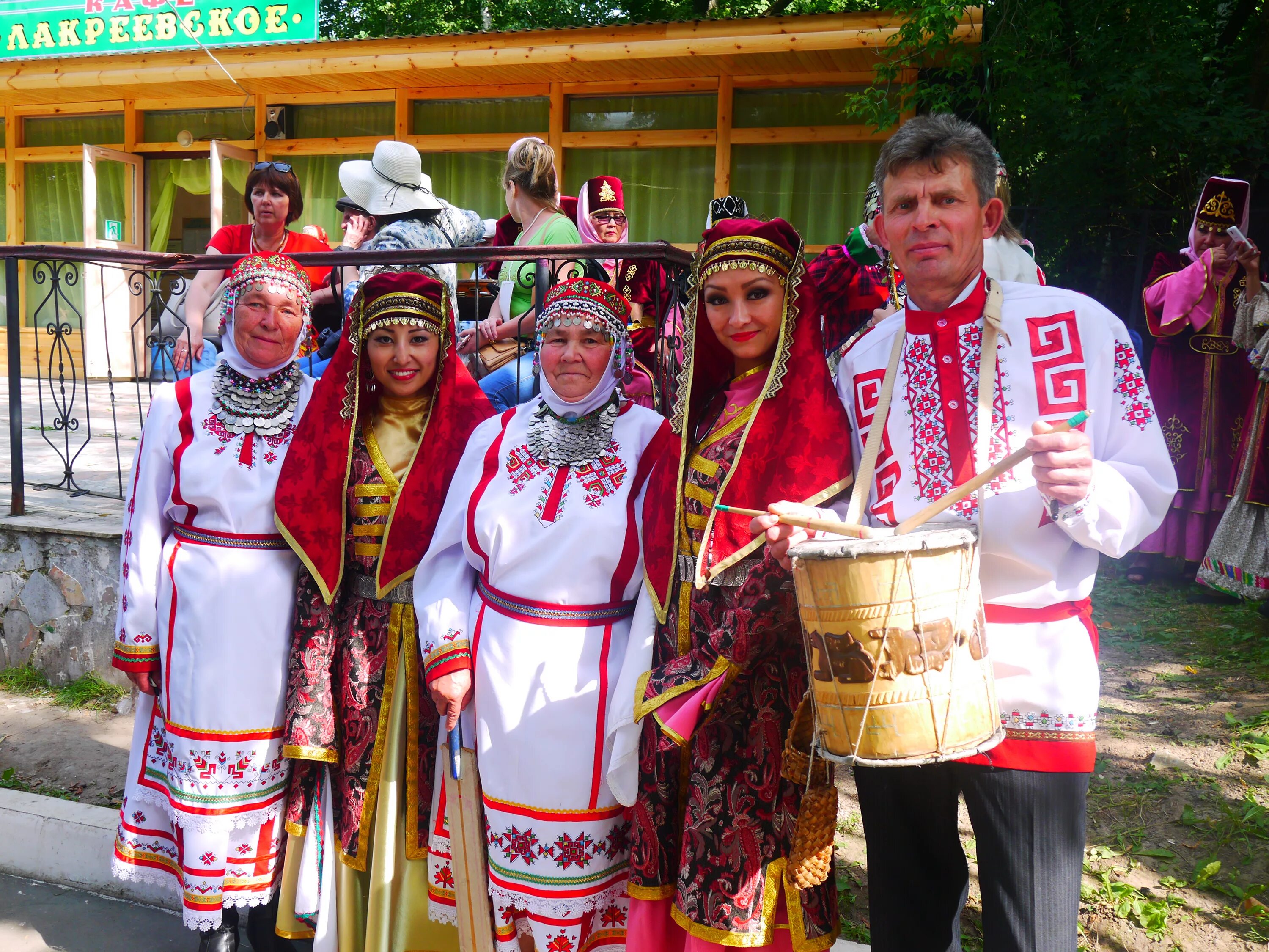 Самая многочисленная группа народов. Тюркская семья народы. Алтайская группа тюрки. Тюркские народы России. Тюркская группа народов России.