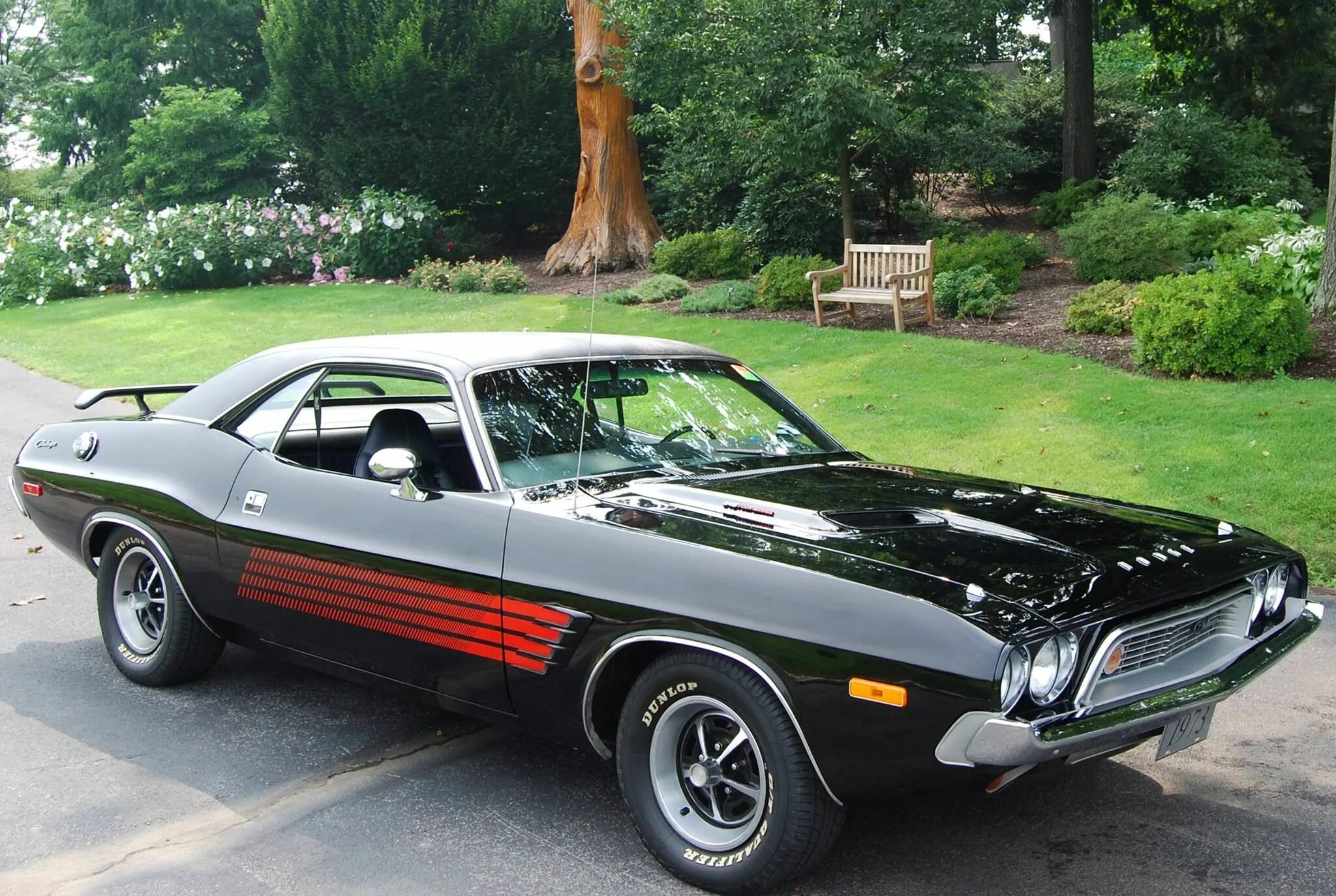 Challenge classics. Dodge challenger 1973. додж челленджер 1973. додж челленджер 73. додж чарджер 1973.