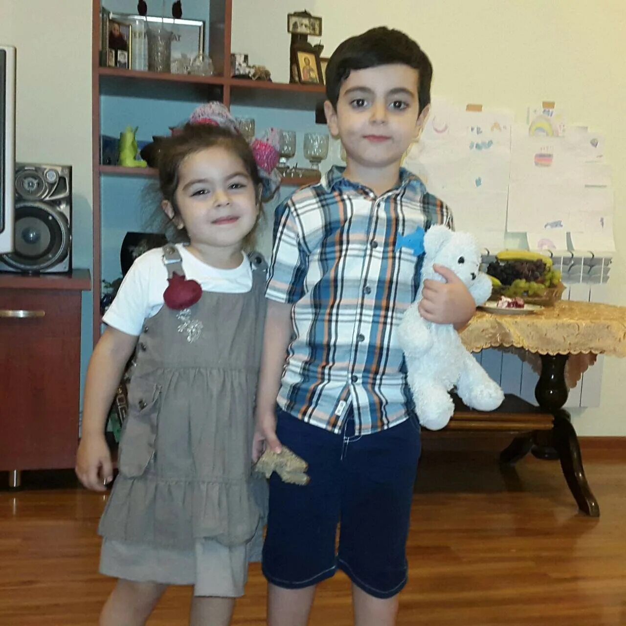 Ереван с детьми. Манана Оганян. Армянские дети. Дети из детдома в Армении.