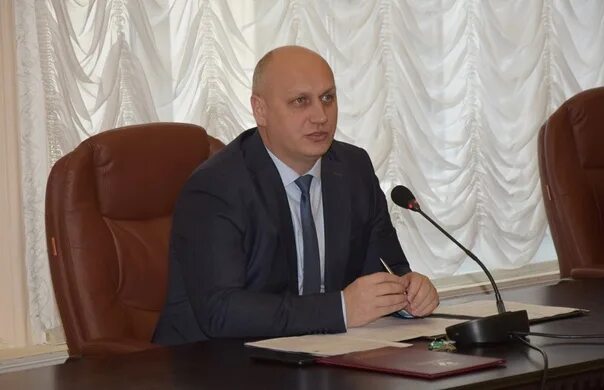 Собрание депутатов троицк челябинской. Хусейн колонов троицк депутат биография.