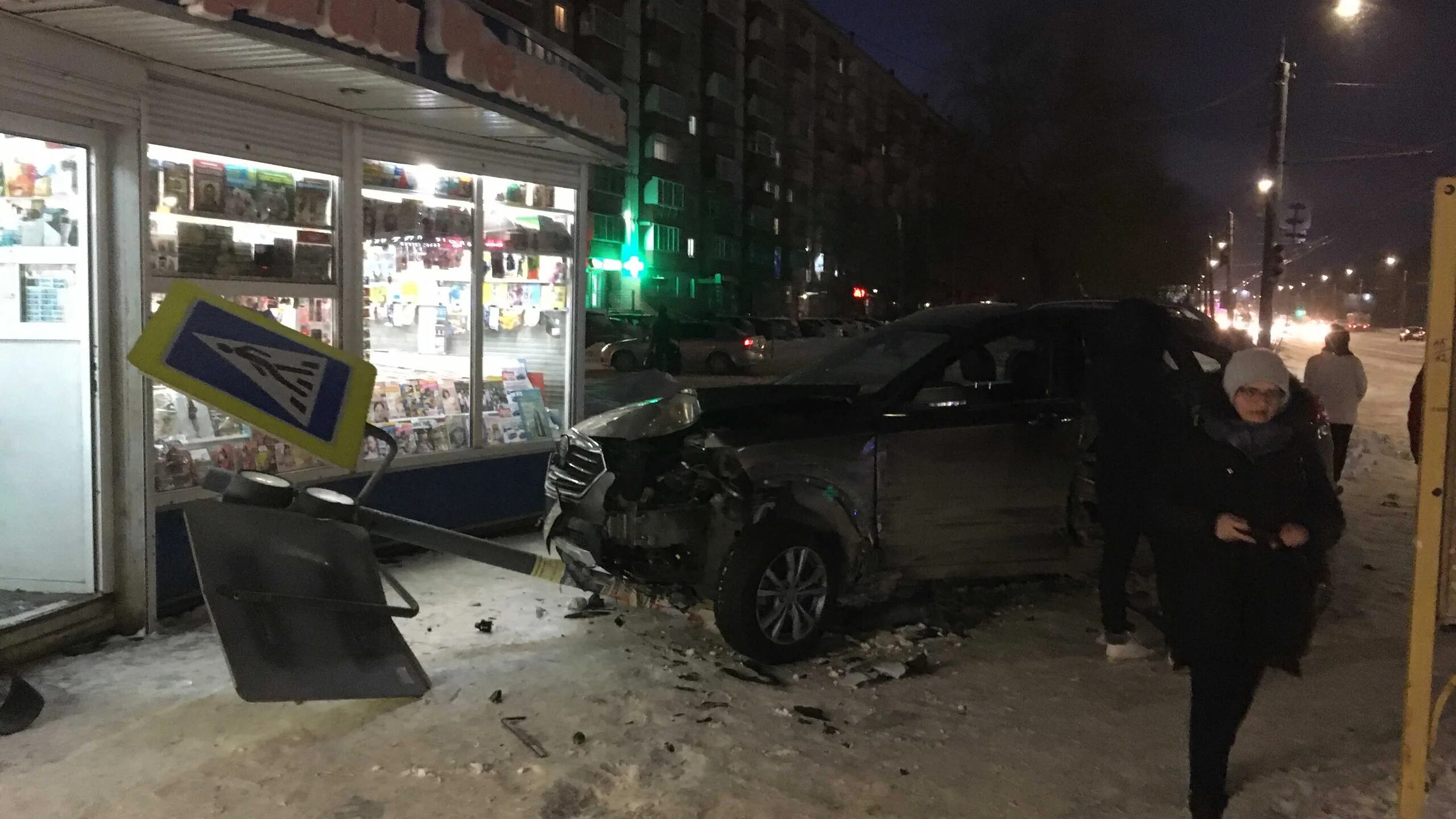 Авария в Челябинске на остановке Бабушкина. Авария на улице Кашириных Челябинск. Авария на Бабушкина вчера. 74 ру происшествия сегодня