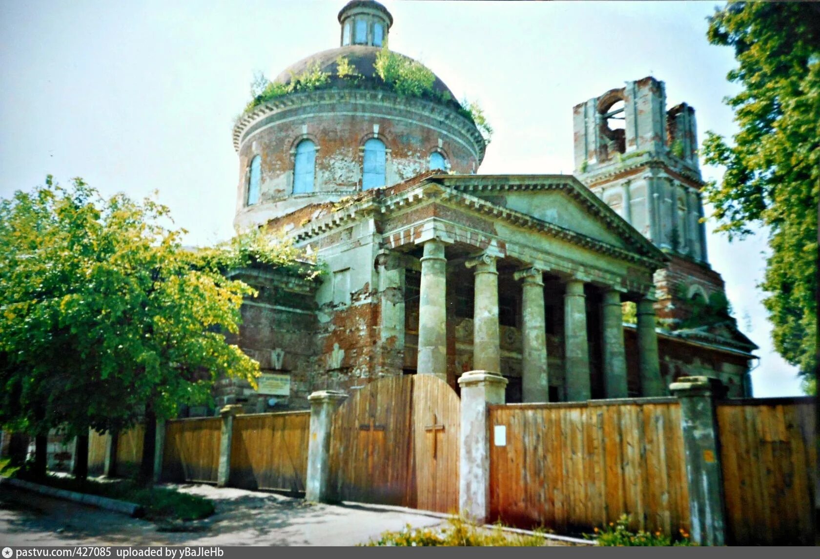 Никольский собор (серпухов). Никольский храм серпухов. Церковь николая чудотворца в серпухове. Храм николы белого в серпухове. Собор николая чудотворца белого, серпухов.