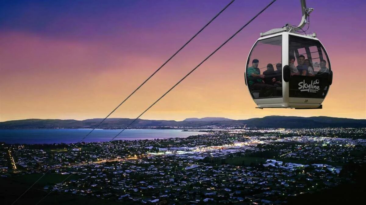 Как называется канатная дорога. Наземная канатная дорога. Мадейра канатная дорога. Гондольный подъемник гондольный подъемник. Грузовые подвесные канатные дороги.