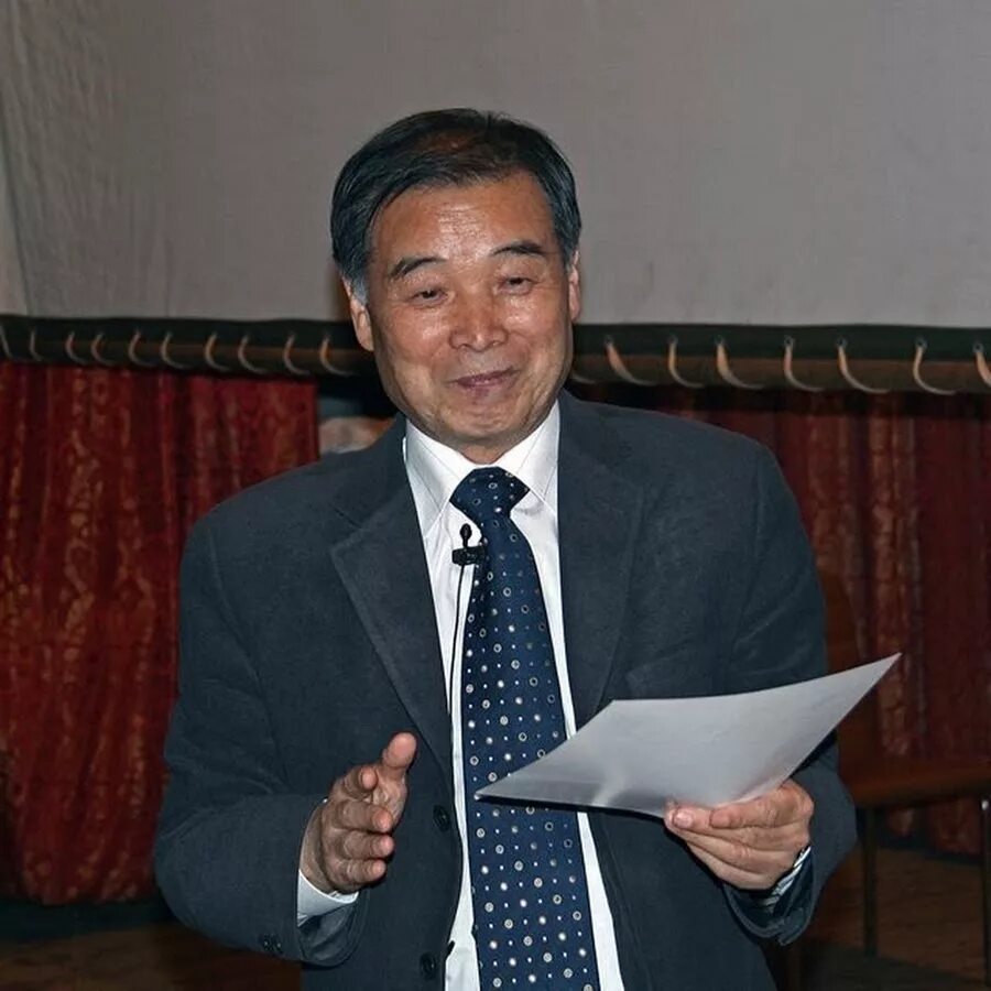 Корейский профессор пак чжэ ву. Создатель метода су-джок - южно-корейский профессор пак чжэ ву. Основатель метода пак чже ву. Профессор пак чжэ ву. Пак чже ву.