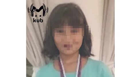 12 летняя девочка показывает