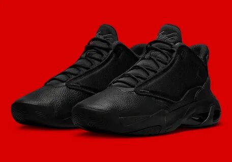 Nike jordan max aura 4