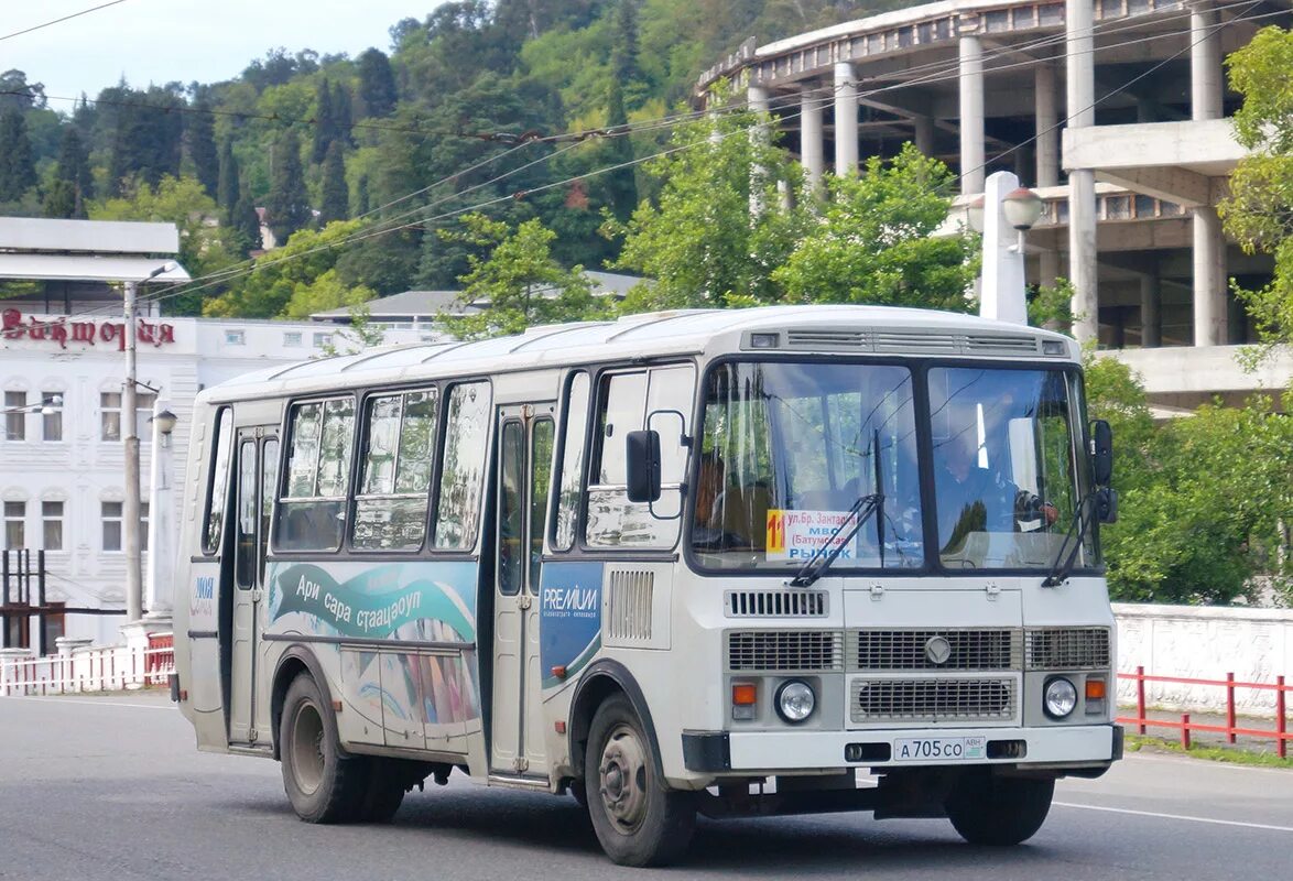 Автобусы сухуми. Абхазия ПАЗ 4234. Автобус Сухум. Общественный транспорт Сухум Абхазия.