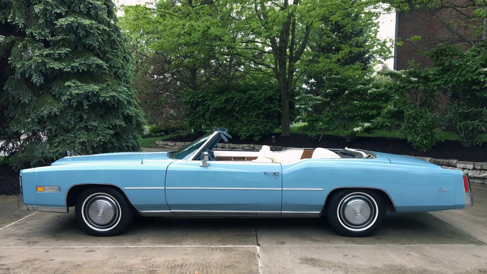 Кадиллак купе девиль 1975. Кадиллак купе девиль. Cadillac fleetwood 1975. Кадиллак coupe deville 1975. 1975 cadillac eldorado coupe.